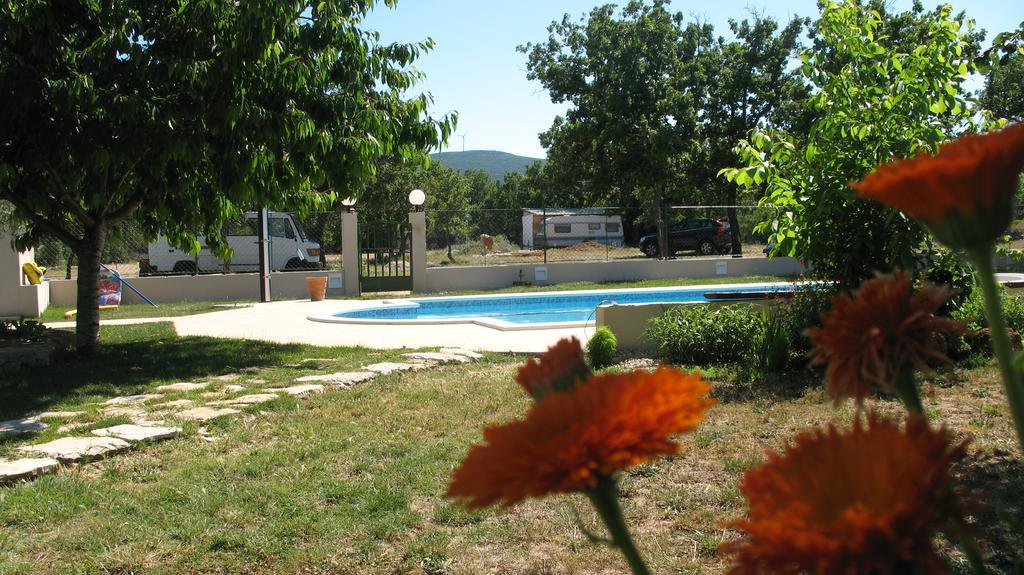Kaja House Apartments Lozovac Exterior photo