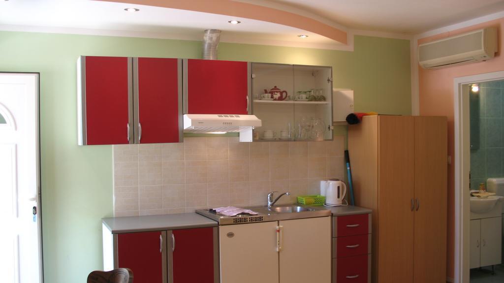 Kaja House Apartments Lozovac Exterior photo