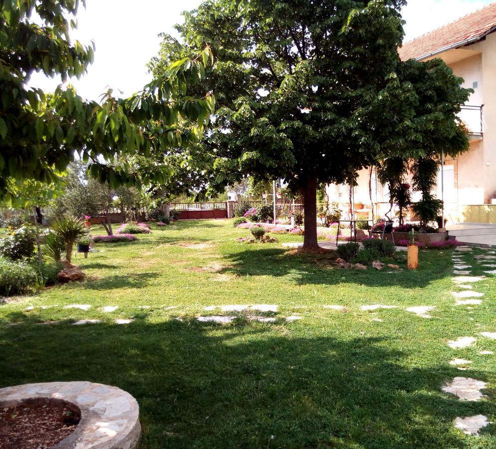 Kaja House Apartments Lozovac Exterior photo
