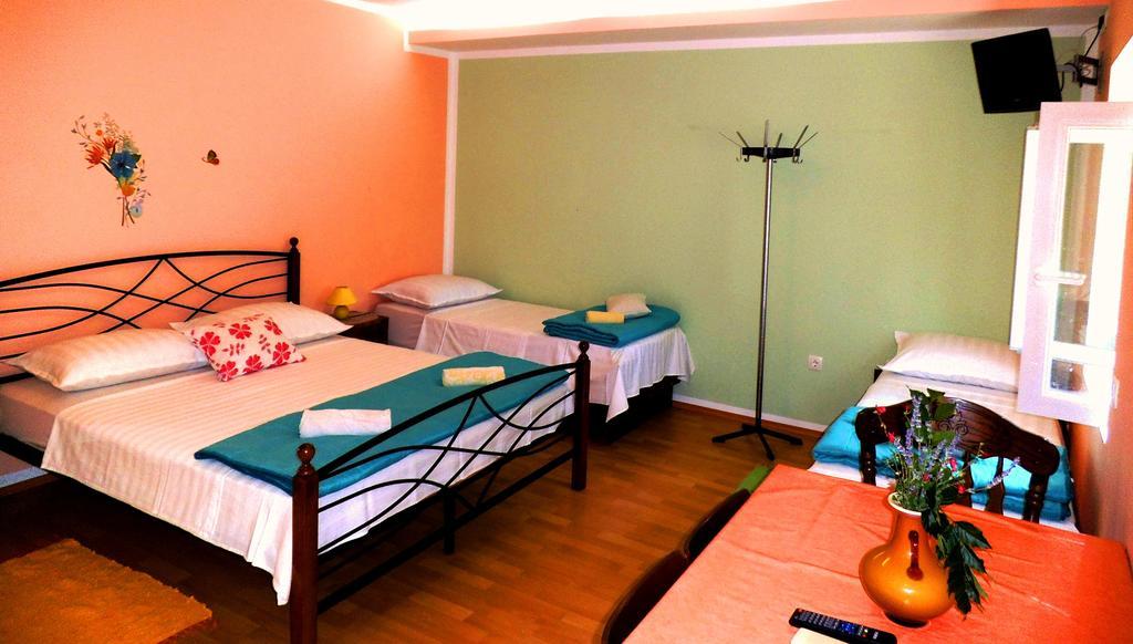 Kaja House Apartments Lozovac Room photo